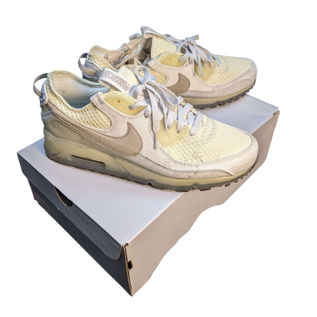 White Air Force 1 '07 with Box