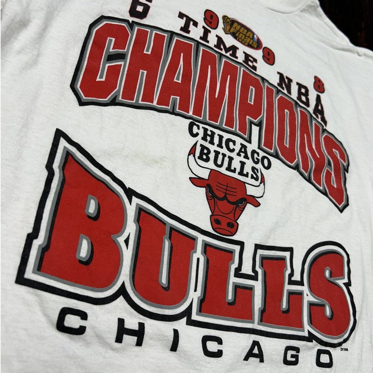 Vintage 1998 Tultex Chicago Bulls 6-Time NBA Champions T-shirt